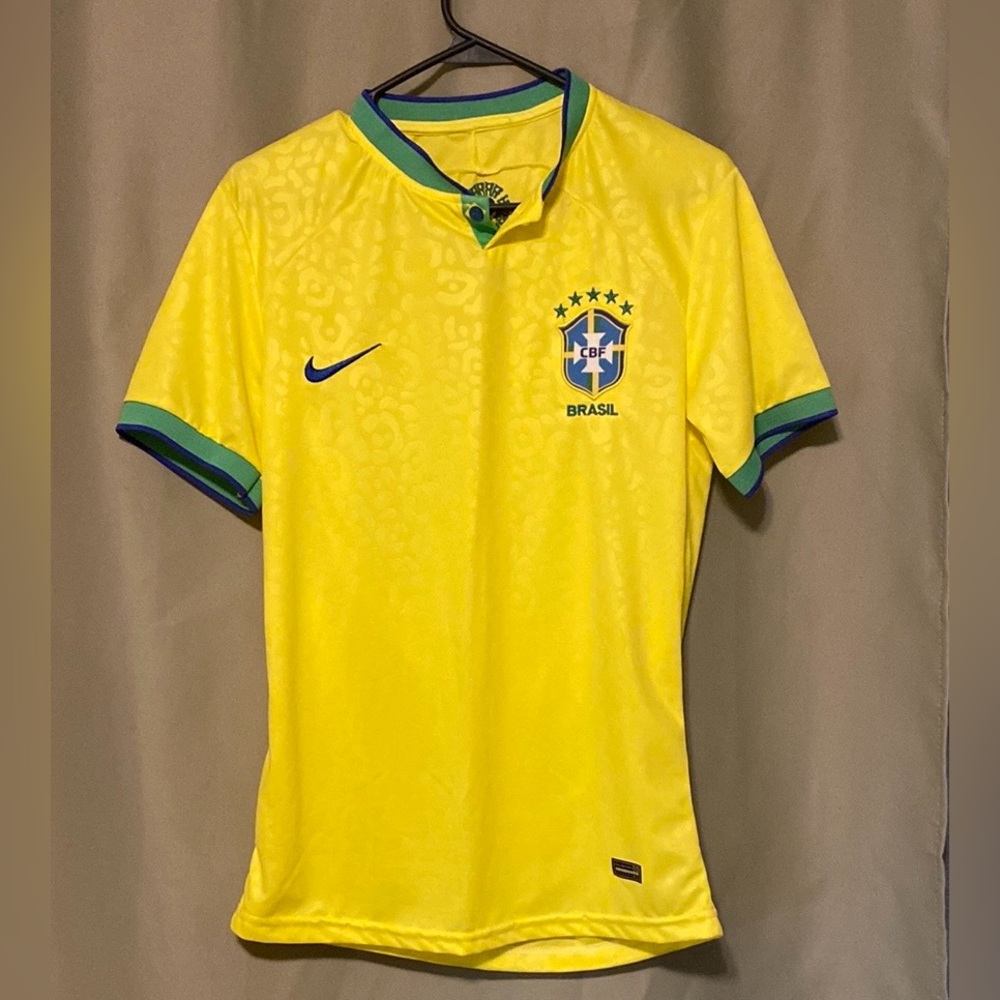 Nike  Dri-Fit Brazil National Team Soccer Jersey size GG/ US L